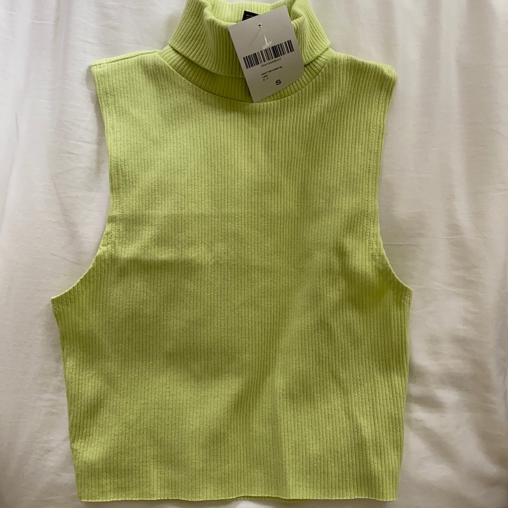 Green Turtle Neck